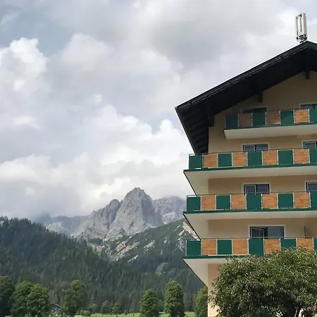 Family - Dachstein View דירה *